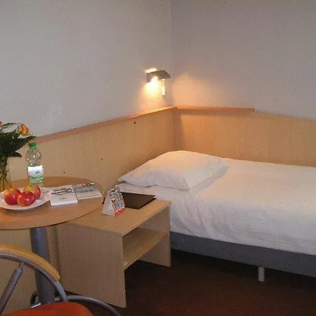 Szálloda System 3*